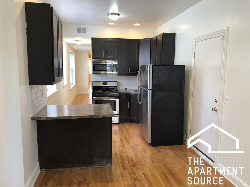 Photo - 4452 N Sheridan Rd Unidad 3 Rental