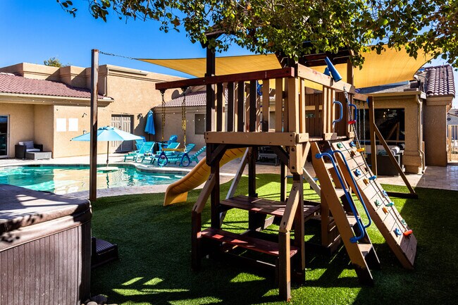 Photo - 820 Avalon Ave