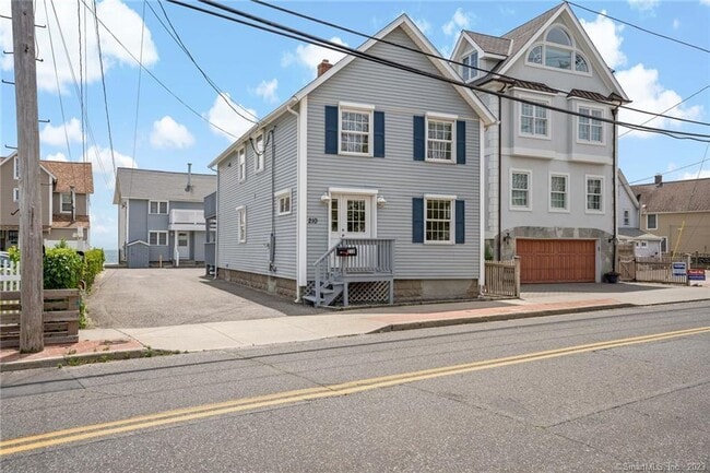 Building Photo - 210 Broadway