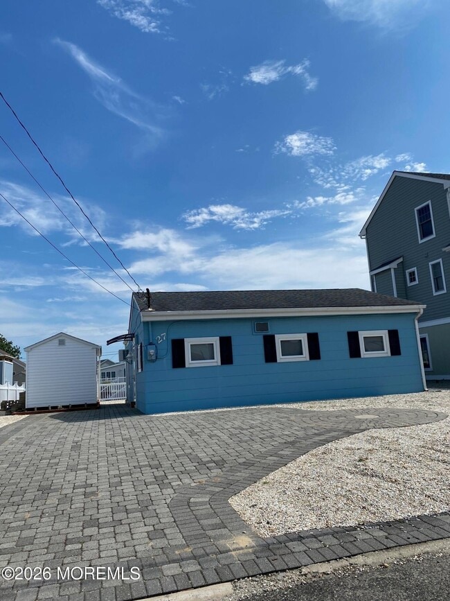 27 Gregg Dr