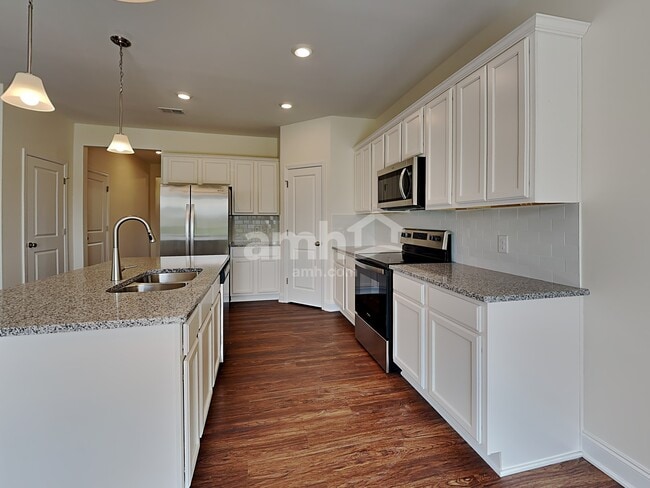 Photo - 3014 Lucky Ln