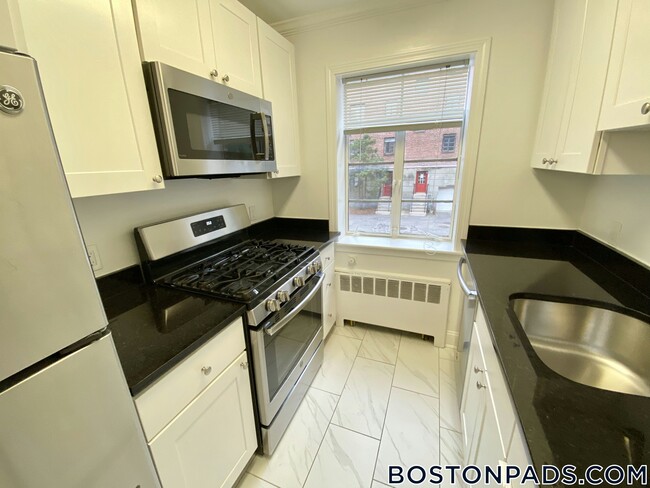 Building Photo - 76 St Paul St Rental