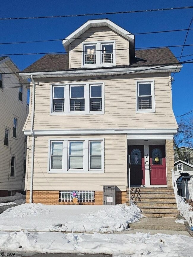 Building Photo - 31 Western Pky Unit #2