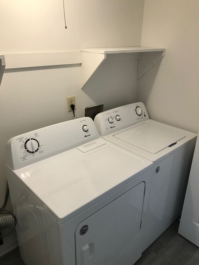 Photo - 2 bed/2.5 bath Unit in Sleepy Hollow!