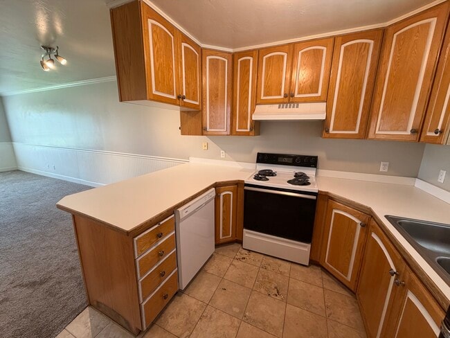 Building Photo - 150 E 1460 S Unit 150