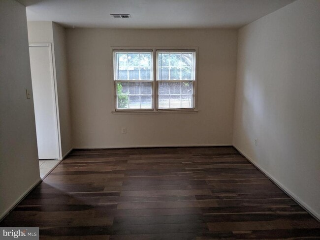 Photo - 7760 Matisse Way