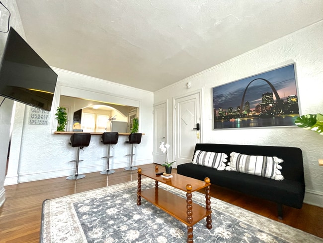 Building Photo - 6655 Berthold Ave Unit 1S