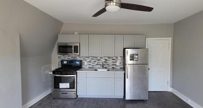 Livingroom/Kitchen View #4