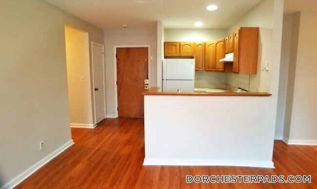 Building Photo - 3 Sunderland St Rental