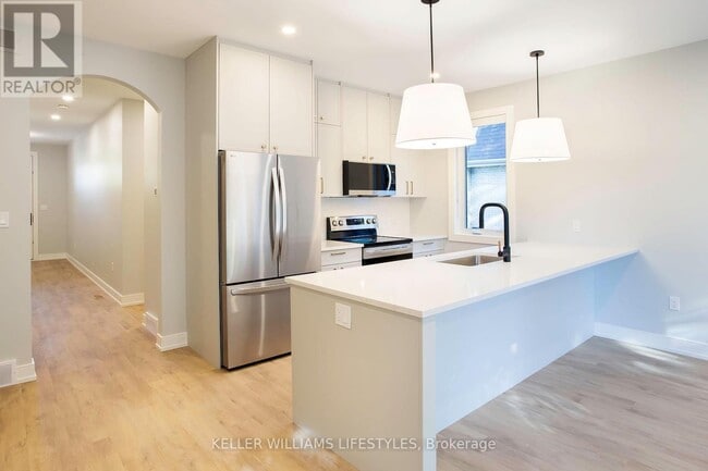 Photo - 121 Cathcart St