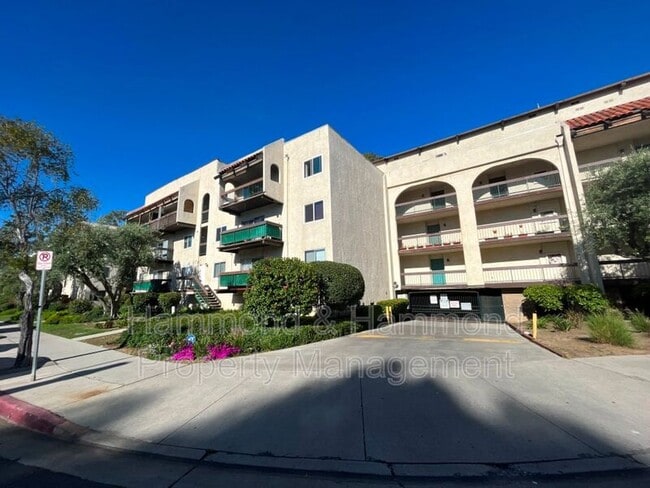 Building Photo - 5460 White Oak Ave Unit #G334