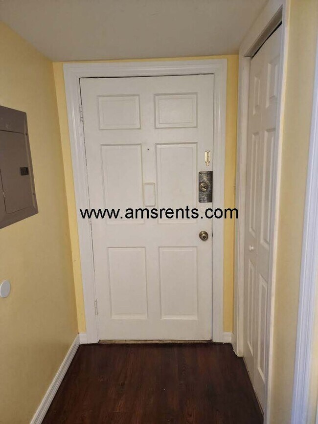1406 Holden Ave Unit A10