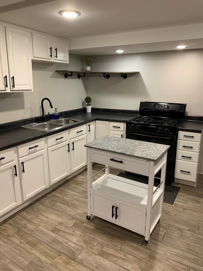 Photo - 2122 Kenilworth Ave Unit 1b