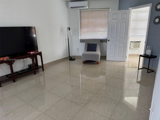 Photo - 1701 NE Miami Gardens Dr Unit 216