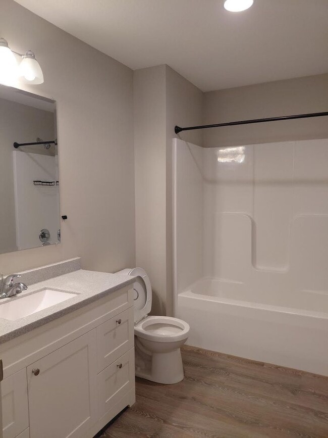 Photo - 113 N 6th St Unidad 11