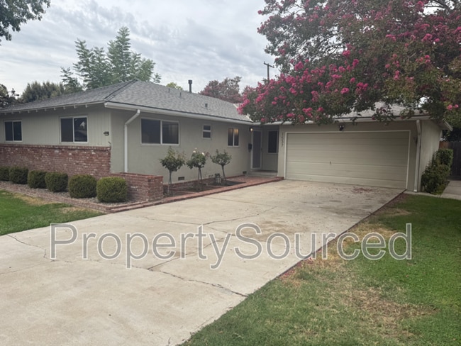 Photo - 1537 Maplewood Dr