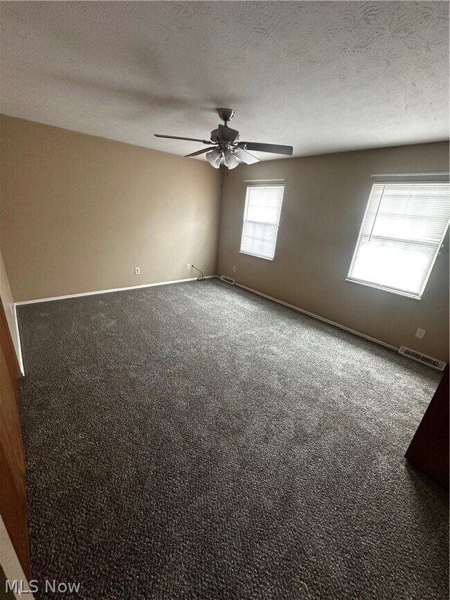 Photo - 3747 Iona Ave