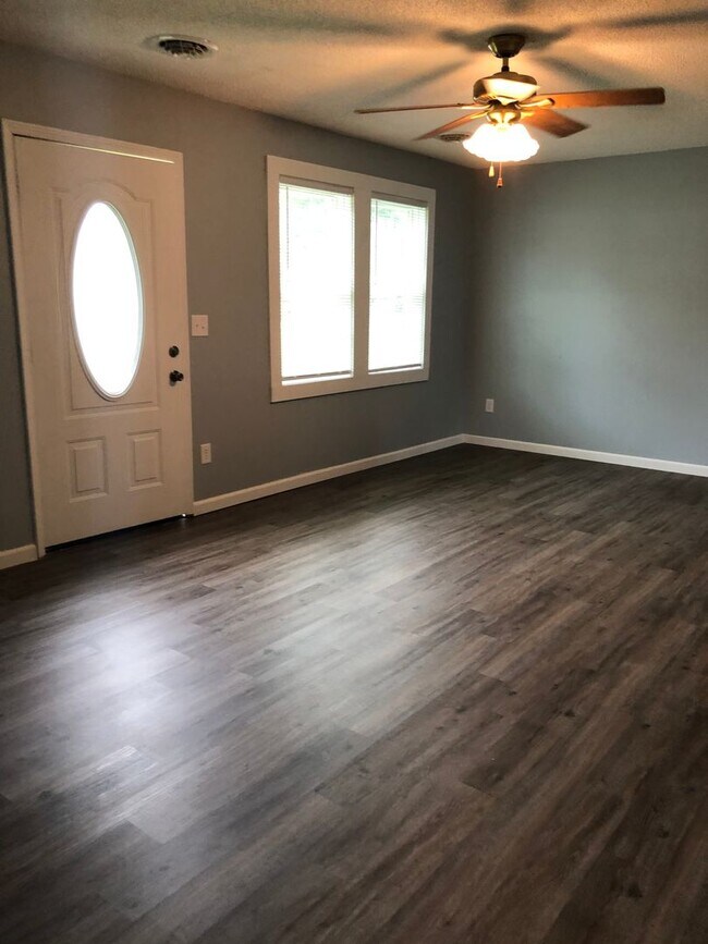 Photo - 3 bedroom 1 bathroom in Benton