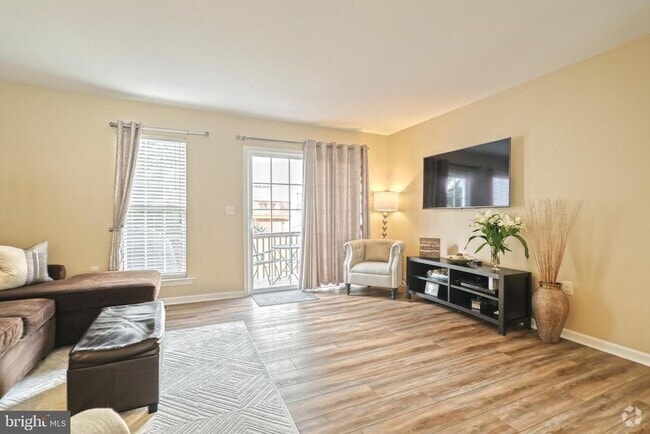 Building Photo - 2723 Foxshire Dr Rental