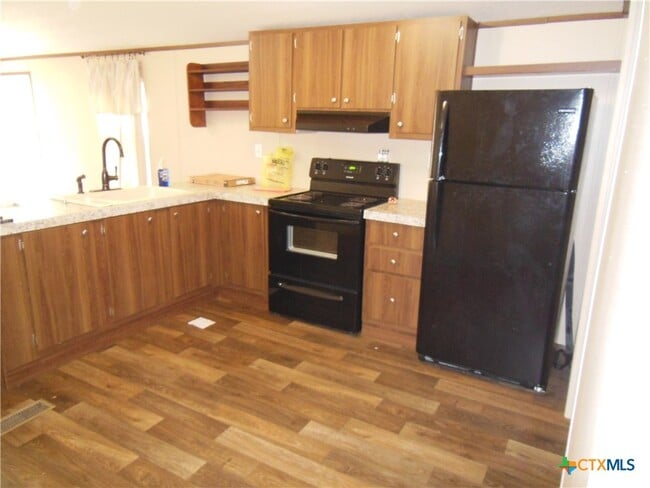 Photo - 127 Quail Run St