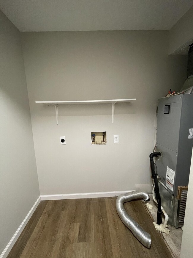 Photo - 153 N Vail Dr