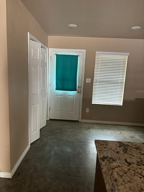 Photo - 314-FM107 FM107