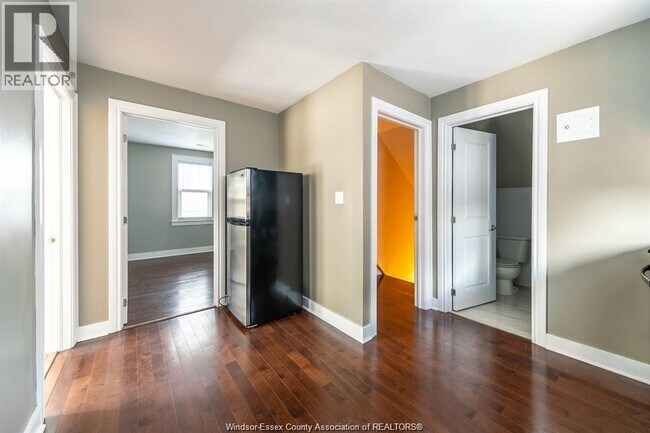 Photo - 1362 Parent Ave