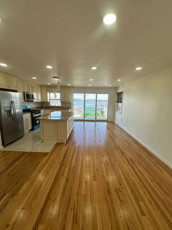 Photo - 109-19 Ditmars Blvd