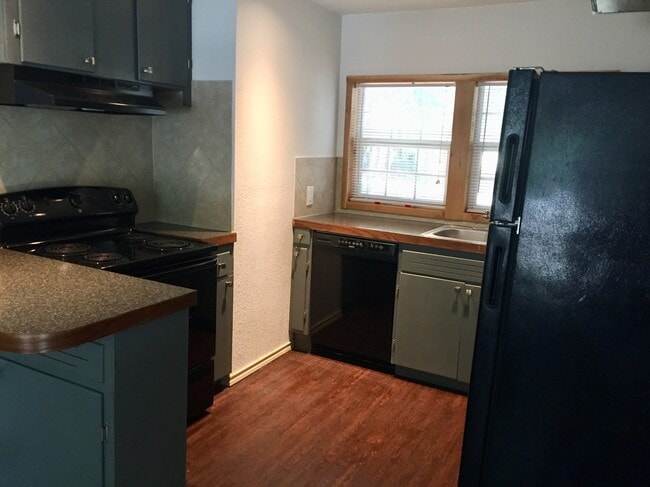 Photo - 688 Martindale Rd