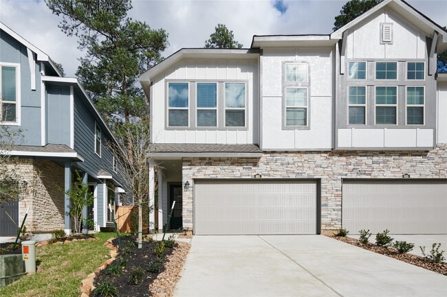 Photo - 665 Royal Arch Dr