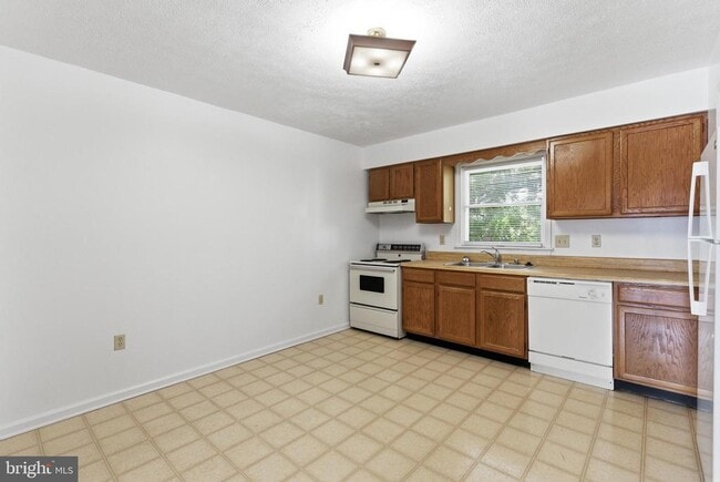 Photo - 830 Locust St Unidad 6