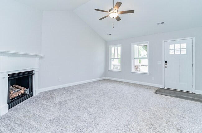 Photo - 819 Marple Pl