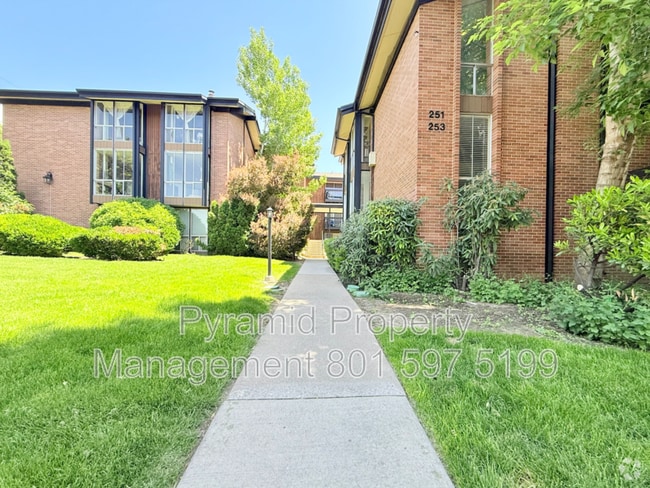 Building Photo - 251 S 700 E Rental
