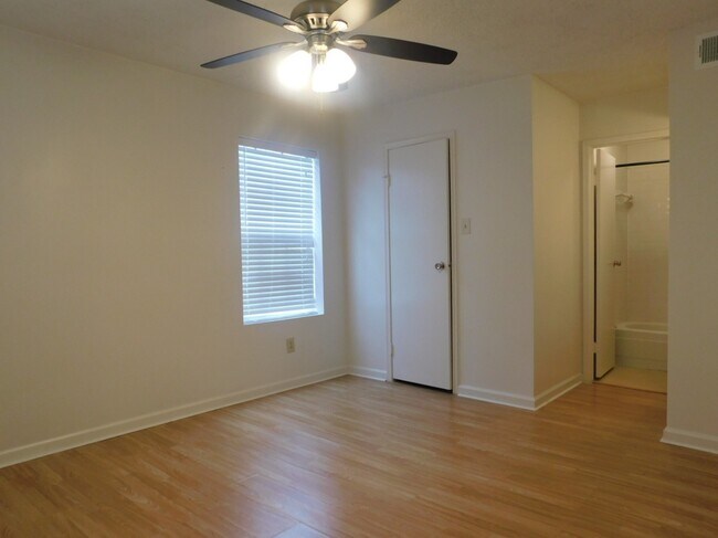 Photo - 12660 Ashford Point Dr Unidad 207