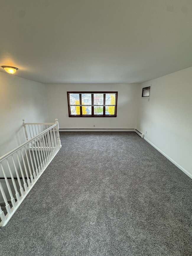 Building Photo - 3264 Spencer Dr