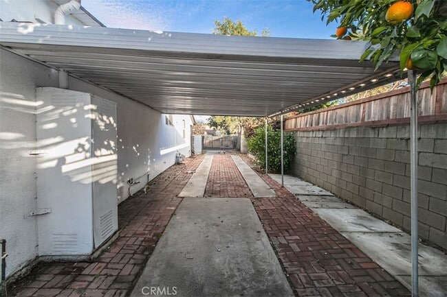 Photo - 6059 Vantage Ave