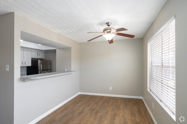 2BR, 1BA - 1,091SF - Dining Room