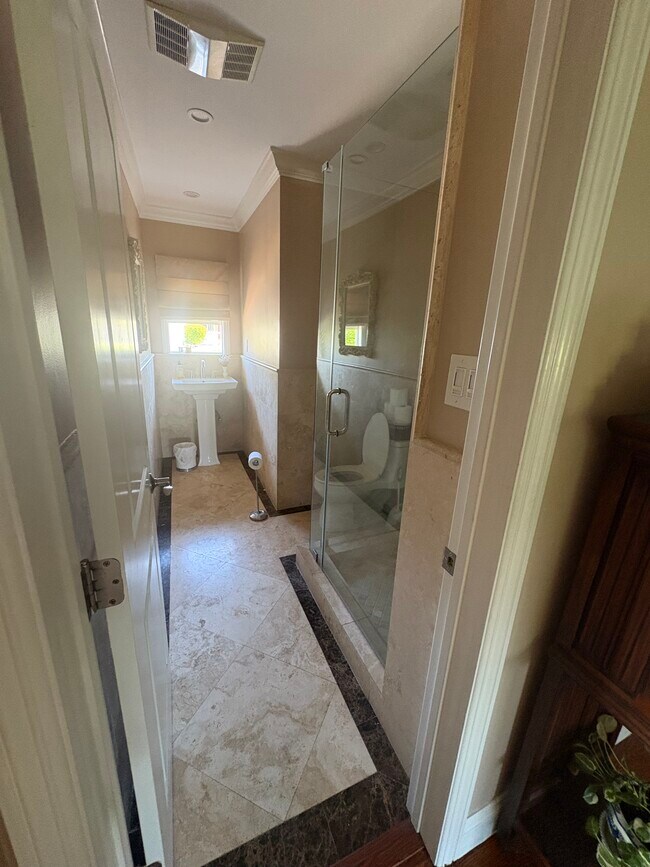 Photo - 5327 Valley Ridge Ave