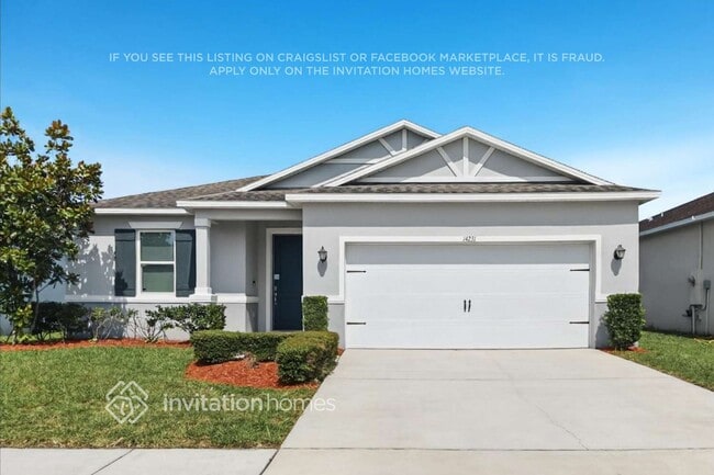 Building Photo - 14231 Seranoa Dr