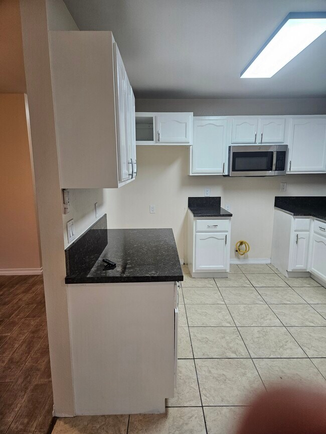 Photo - 8940 Orchard Ave Unidad Back