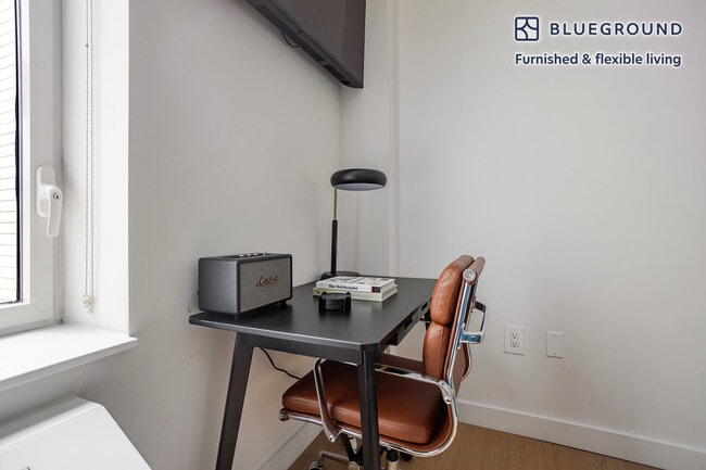 180 Water St Unit SI FL18-ID2258