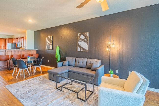 Photo - 1275 E University Dr Unidad ID1263045P