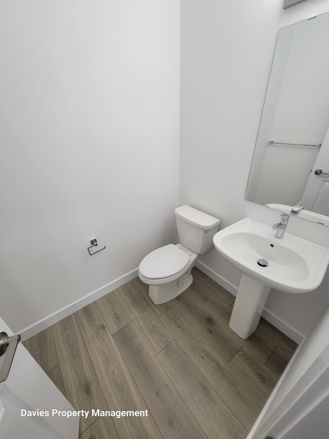 Photo - 7110 Keswick Dr SW