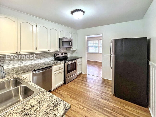 Photo - 115 Newport Dr