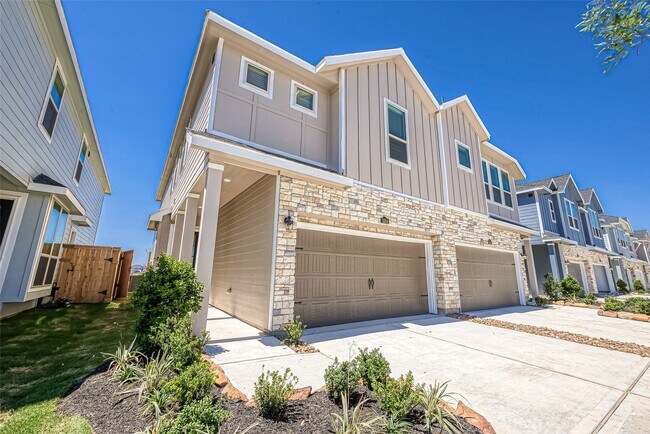 5554 Amber Brook Ln