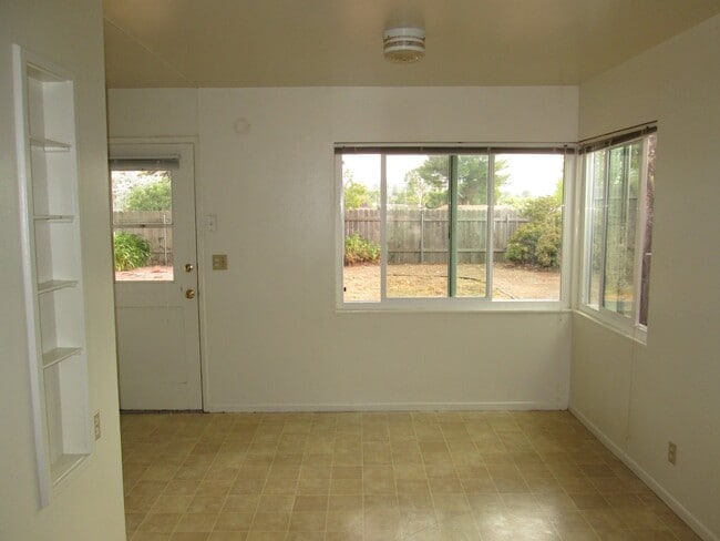 Photo - 156 Ramona Dr