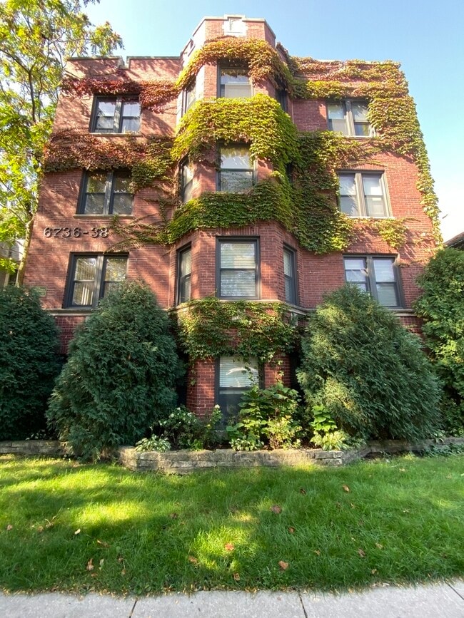 Photo - 6736.5 N Glenwood Ave Apartment Unit 2