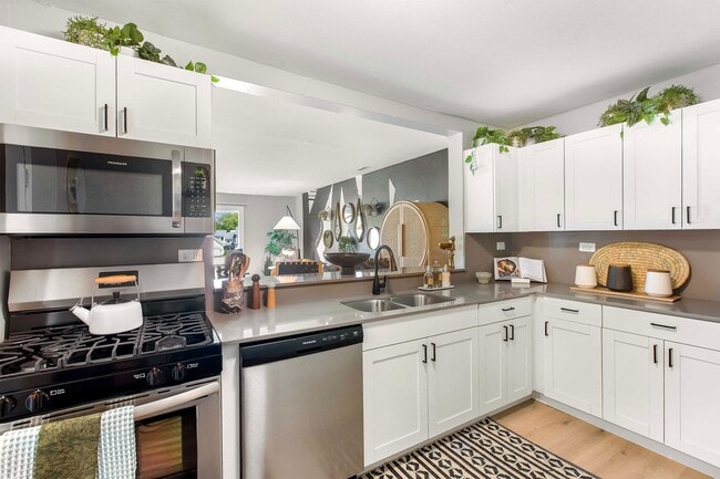 Photo - Albion on Northwest