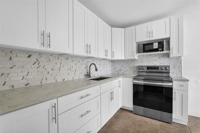 Photo - 3541 NW 7th Pl