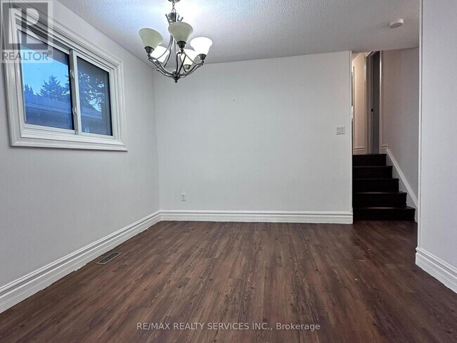 Photo - 5 Hammond Crescent